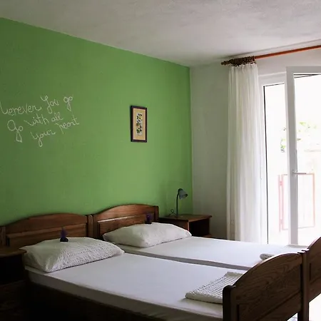 Apartment Elaphos Supetar