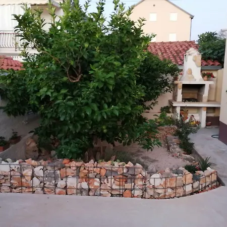 Apartment Elaphos *